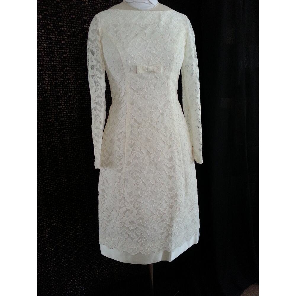 LORRIE DEB Creamy White Vintage Bridal Dress Sz 9 Long Sleeve Lace Wedding Dress - Picture 4 of 11